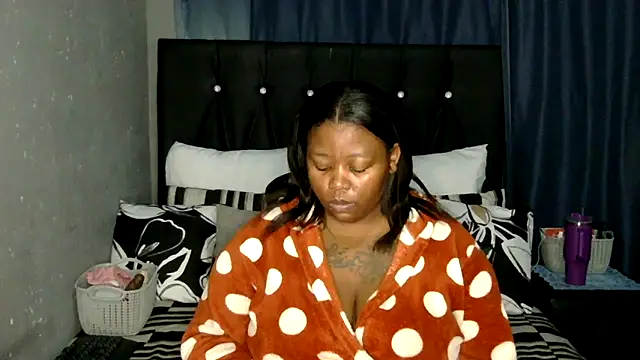 Snapshot of caramelbooty69 chatting on 03-31-26, 04:13 caramelbooty69 online show from 03-31-26, 04:13