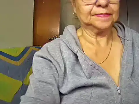 Snapshot of nicoltatiana_ chatting on 01-15-25, 05:08 nicoltatiana  online show from 01-15-25, 05:08