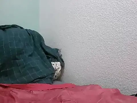 Snapshot of turnsen4y chatting on 02-14-25, 10:25 turnsen4y online show from 02-14-25, 10:25