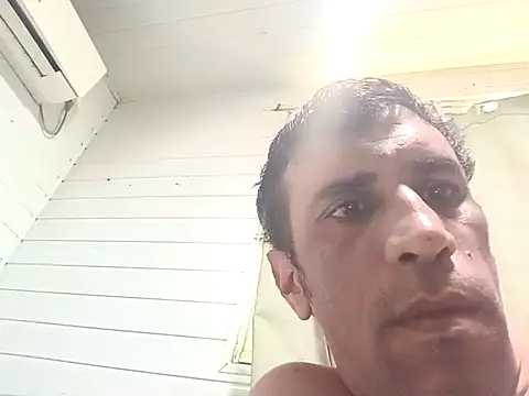 Hotcasados69 online show from 04-12-26, 11:15