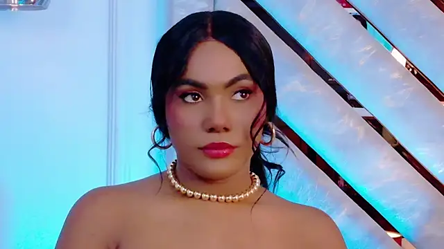 Sara Boom online show from 12-19-25, 02:24