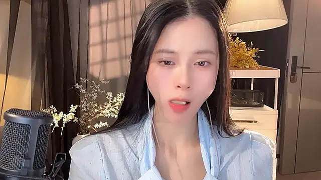 Snapshot of Ocean--Lili chatting on 04-29-26, 05:30 Ocean--Lili online show from 04-29-26, 05:30