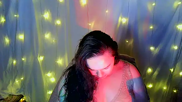 Snapshot of Victoria_Marks chatting on 09-23-25, 12:35 Victoria Marks online show from 09-23-25, 12:35