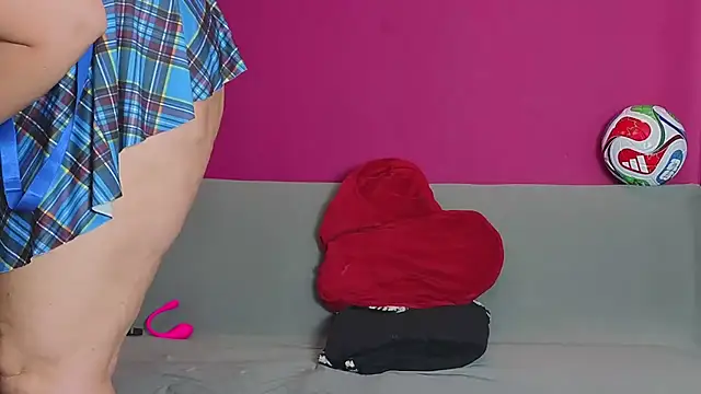 Young Strawberryy online show from 07-19-26, 02:10