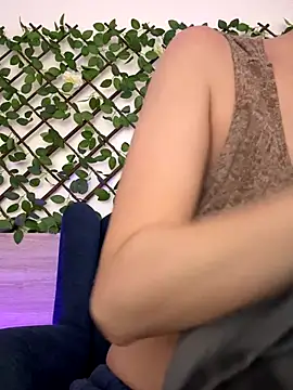 LadyChantale online show from 12-23-25, 08:23