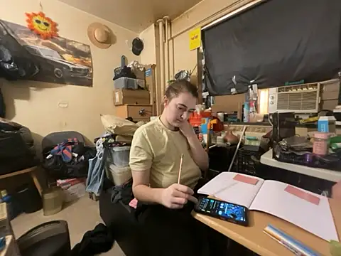 Snowbunnycake 131 online show from 03-18-26, 03:04