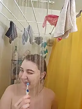 Snowbunnycake 131 online show from 04-21-26, 01:17