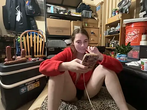 Snapshot of Snowbunnycake_131 chatting on 05-31-26, 03:47 Snowbunnycake 131 online show from 05-31-26, 03:47