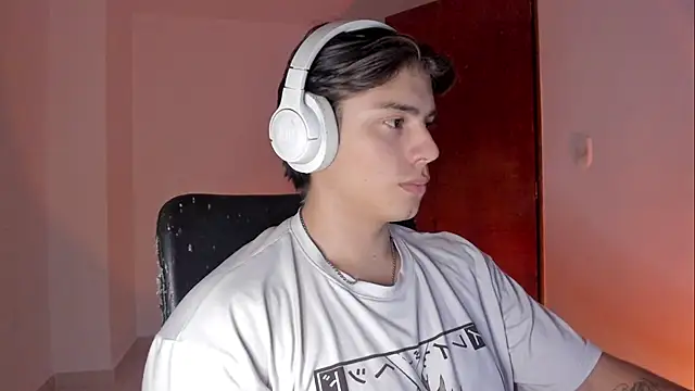 Giordano Russo online show from 10-31-25, 04:46