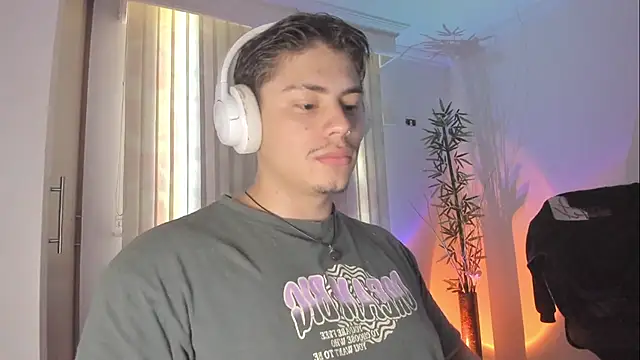 Snapshot of Giordano_Russo chatting on 07-28-26, 03:21 Giordano Russo online show from 07-28-26, 03:21