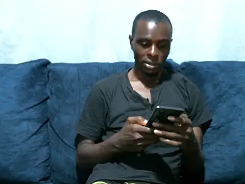 Snapshot of reezly chatting on 11-08-25, 10:08 reezly online show from 11-08-25, 10:08