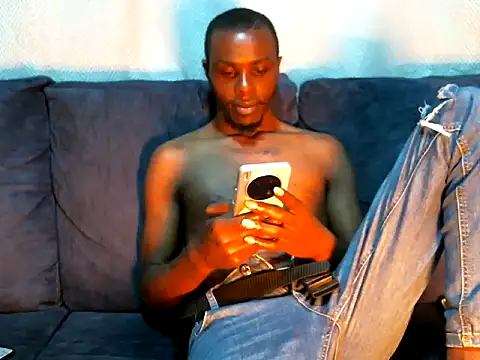 Snapshot of reezly chatting on 11-12-25, 10:09 reezly online show from 11-12-25, 10:09