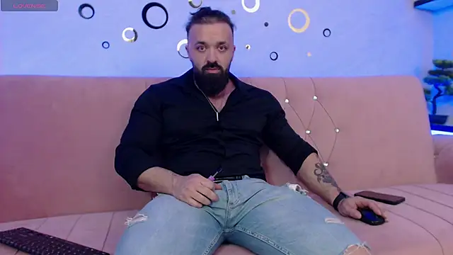 alexhunk09 online show from 04-15-26, 11:49