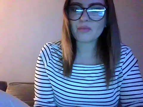 Snapshot of Sexclusive25 chatting on 09-14-25, 07:24 Sexclusive25 online show from 09-14-25, 07:24