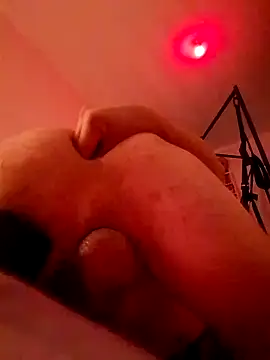 Snapshot of Manulingus chatting on 09-22-25, 10:45 Manulingus online show from 09-22-25, 10:45