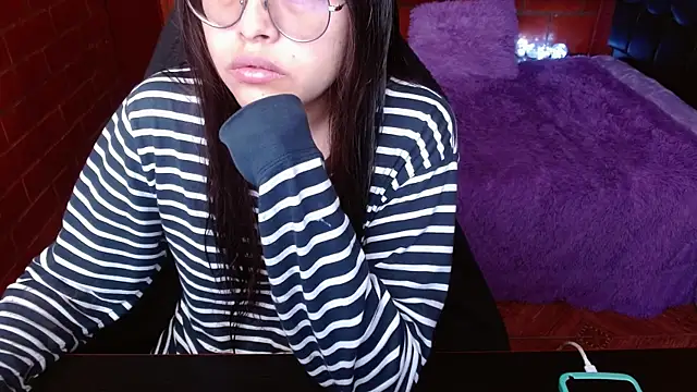 Snapshot of MidoriQuiinn chatting on 06-20-26, 04:21 MidoriQuiinn online show from 06-20-26, 04:21