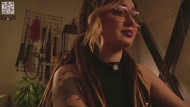 Snapshot of VortexProject chatting on 11-28-25, 01:14 VortexProject online show from 11-28-25, 01:14