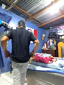 Snapshot of Eumanzor chatting on 02-03-26, 01:59 Eumanzor online show from 02-03-26, 01:59