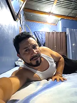 Snapshot of Eumanzor chatting on 02-05-26, 02:49 Eumanzor online show from 02-05-26, 02:49