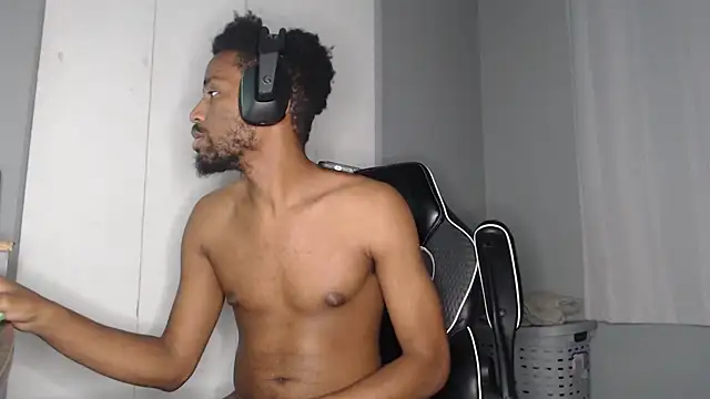 Snapshot of ChrisVacher chatting on 12-11-24, 07:57 ChrisVacher online show from 12-11-24, 07:57