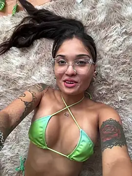 LunaXuan online show from 01-25-25, 10:39