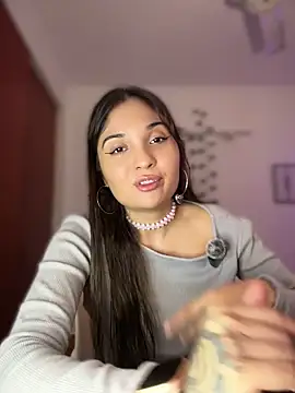 LunaXuan online show from 04-09-26, 11:32