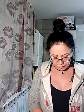 x  KHALEESI  x online show from 11-20-25, 05:45