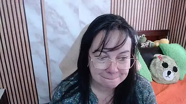 Sonialorens  online show from 09-27-25, 12:54