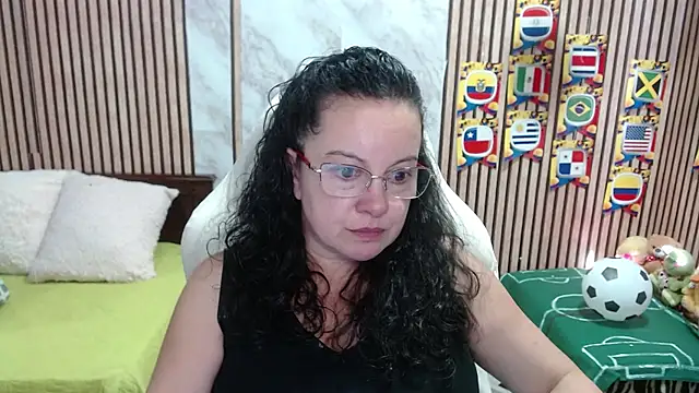 Sonialorens  online show from 06-23-26, 07:56