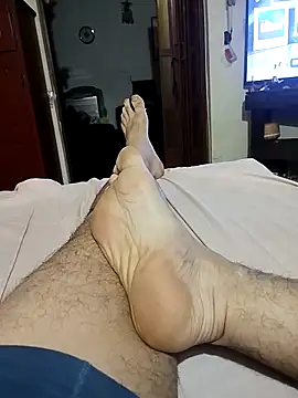 Snapshot of starplss chatting on 10-14-25, 03:51 starplss online show from 10-14-25, 03:51