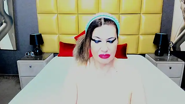 Snapshot of KiraLeila chatting on 05-28-26, 10:51 KiraLeila online show from 05-28-26, 10:51