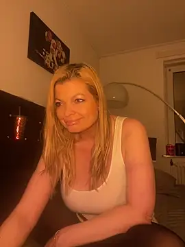 Lisavontease online show from 03-07-26, 12:07