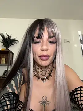 LexiCoco online show from 04-22-26, 03:57