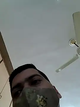 Snapshot of vansh1802 chatting on 03-01-25, 07:15 vansh1802 online show from 03-01-25, 07:15