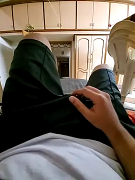 Snapshot of vansh1802 chatting on 11-16-25, 04:29 vansh1802 online show from 11-16-25, 04:29