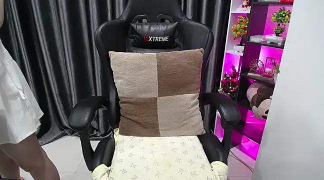 Yuki-yio online show from 03-02-25, 12:42