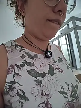 Snapshot of Emma_Wish chatting on 06-11-26, 05:22 Emma Wish online show from 06-11-26, 05:22