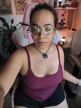 Snapshot of Emma_Wish chatting on 06-27-26, 08:03 Emma Wish online show from 06-27-26, 08:03