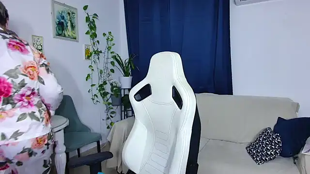 Selenna57 online show from 01-09-26, 06:31