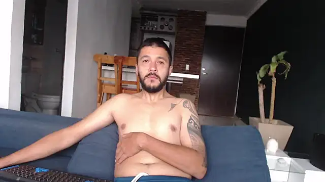 Snapshot of sexual_devils chatting on 11-04-25, 11:20 sexual devils online show from 11-04-25, 11:20