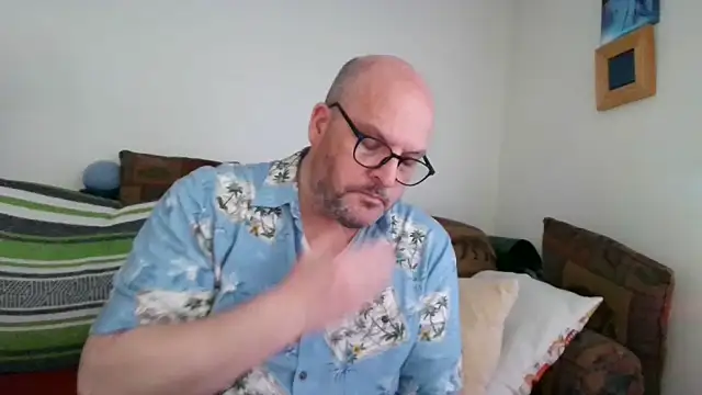 Ursulet US online show from 06-19-26, 06:34