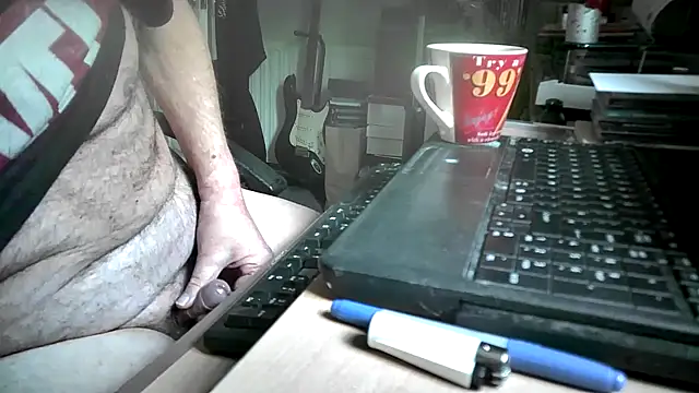 Snapshot of dirtyharry2022 chatting on 02-05-25, 02:48 dirtyharry2022 online show from 02-05-25, 02:48