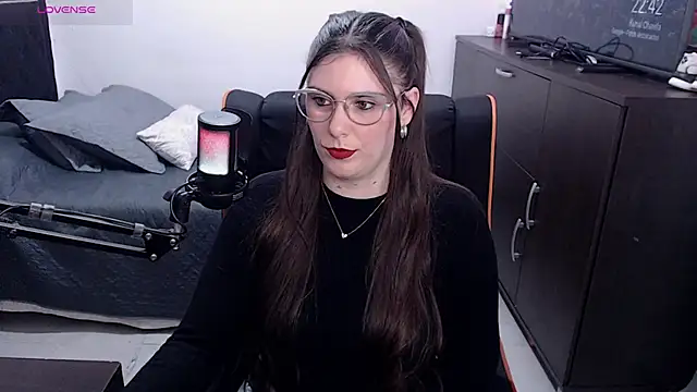 Snapshot of xxbbtaa chatting on 06-06-26, 01:43 xxbbtaa online show from 06-06-26, 01:43