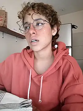 Snapshot of EmmaMelissa0521 chatting on 12-29-24, 05:54 EmmaMelissa0521 online show from 12-29-24, 05:54