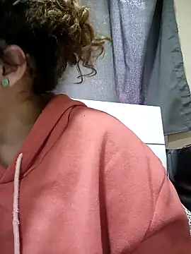 Snapshot of EmmaMelissa0521 chatting on 03-05-25, 09:48 EmmaMelissa0521 online show from 03-05-25, 09:48