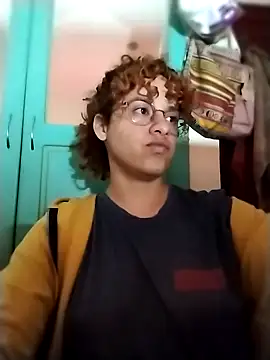 Snapshot of EmmaMelissa0521 chatting on 10-26-25, 11:42 EmmaMelissa0521 online show from 10-26-25, 11:42