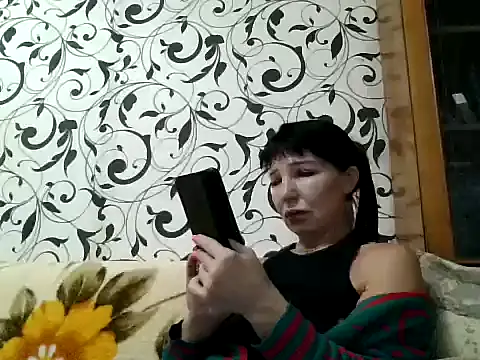 JeaneDavis online show from 10-15-25, 04:07