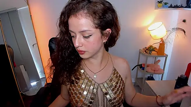 Cassandra Caiin online show from 10-25-25, 06:24