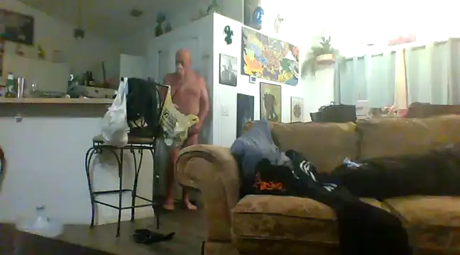 Snapshot of Yankeedave420 chatting on 12-16-24, 01:53 Yankeedave420 online show from 12-16-24, 01:53