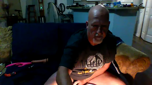 Snapshot of Yankeedave420 chatting on 01-08-25, 11:52 Yankeedave420 online show from 01-08-25, 11:52